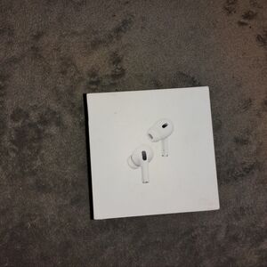 Apple White Earbud Headphones with Superior Sound